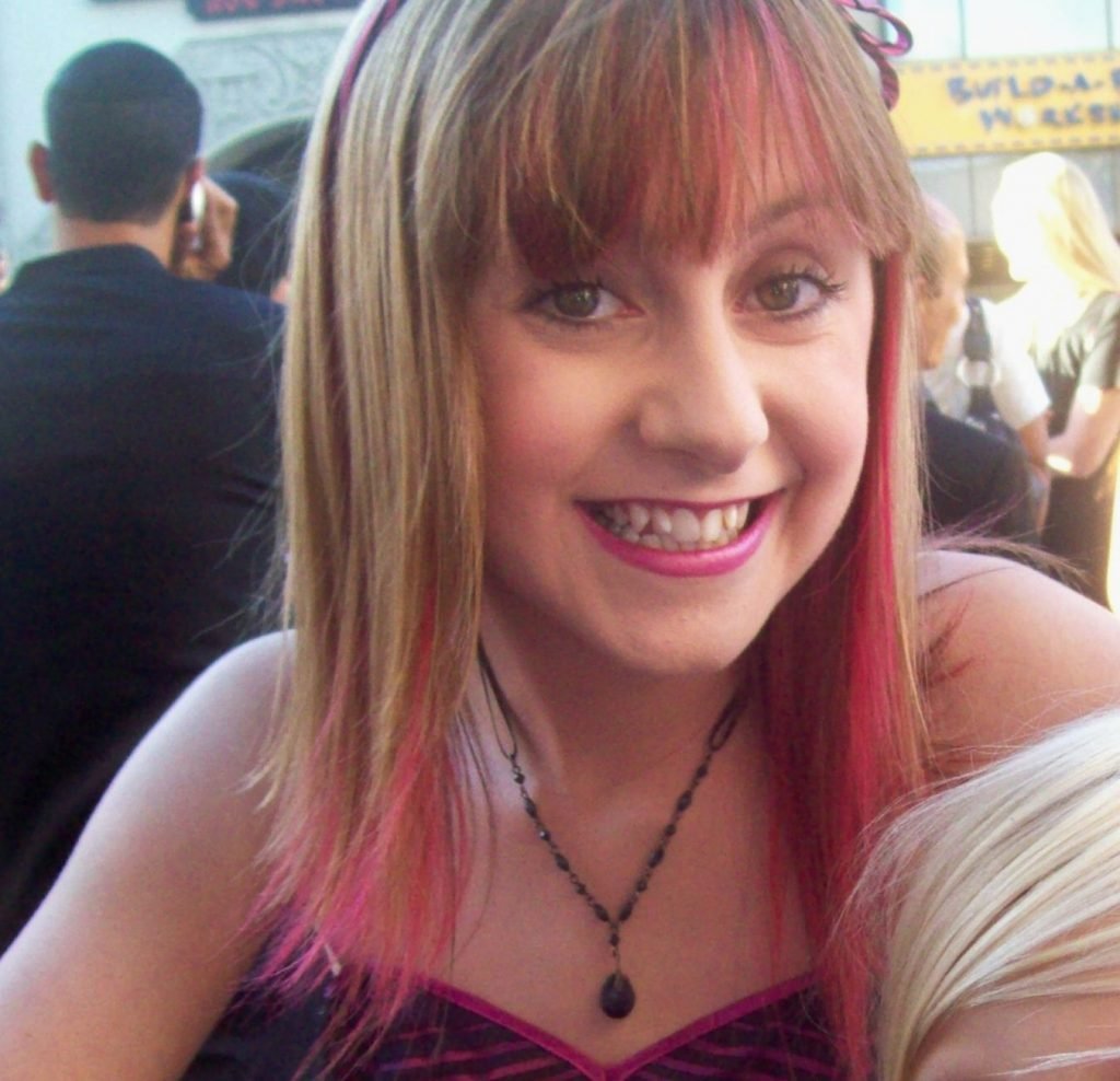 Photo of Allisyn Ashley Arm