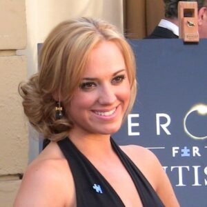 Photo of Andrea Bowen