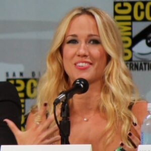 Photo of Anna Camp