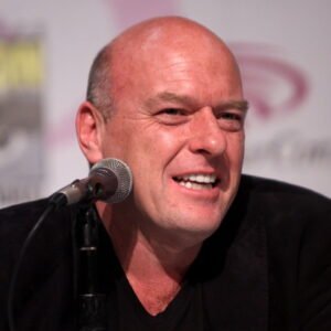 Photo of Dean Norris