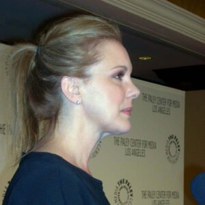 Photo of Elizabeth Perkins