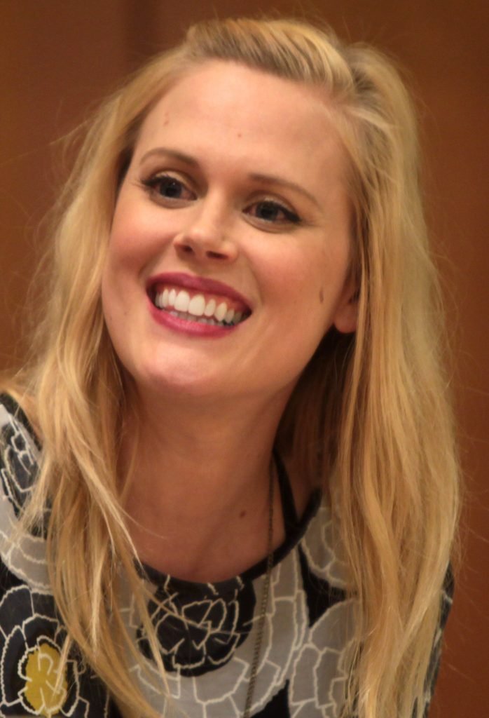 Photo of Janet Varney