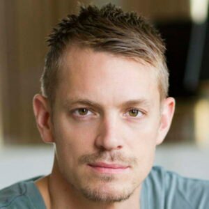 Photo of Joel Kinnaman