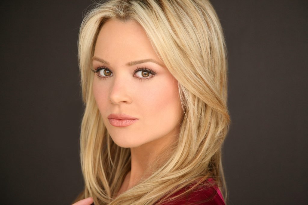 Photo of Lauren Woodland