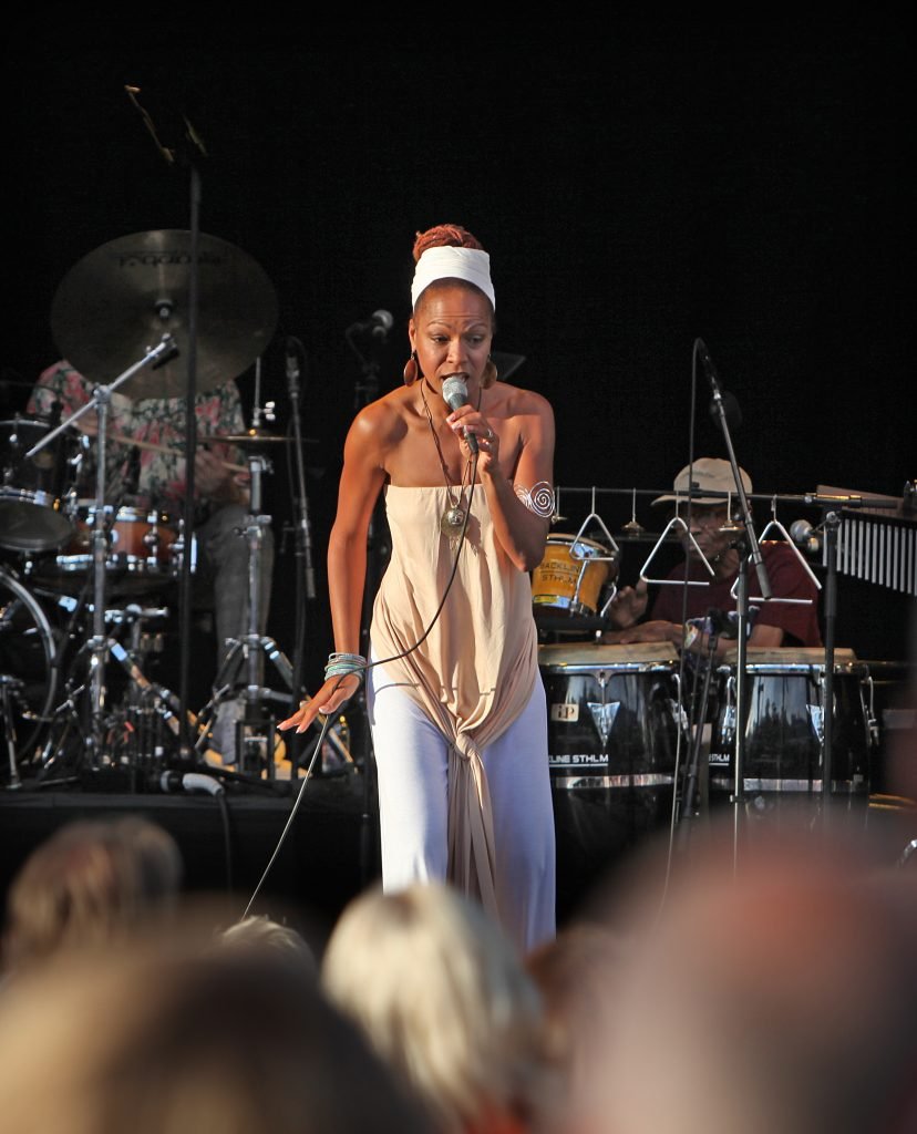 Photo of Simone (actress)