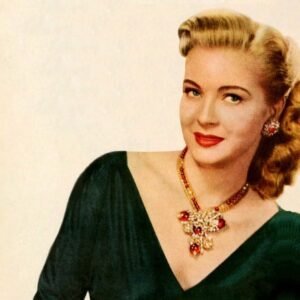 Photo of Lori Nelson