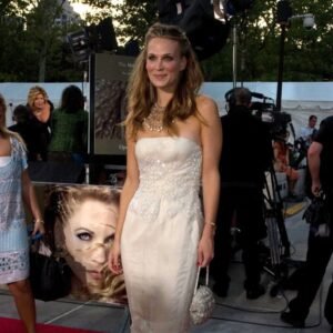 Photo of Molly Sims