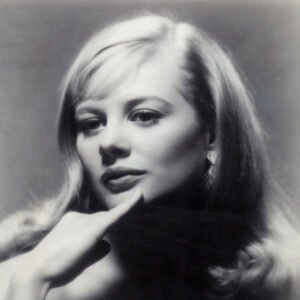 Photo of Shirley Knight