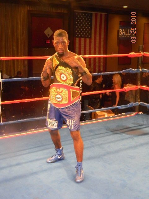 Photo of Teon Kennedy