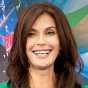 Photo of Teri Hatcher