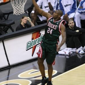 Photo of Desmond Mason