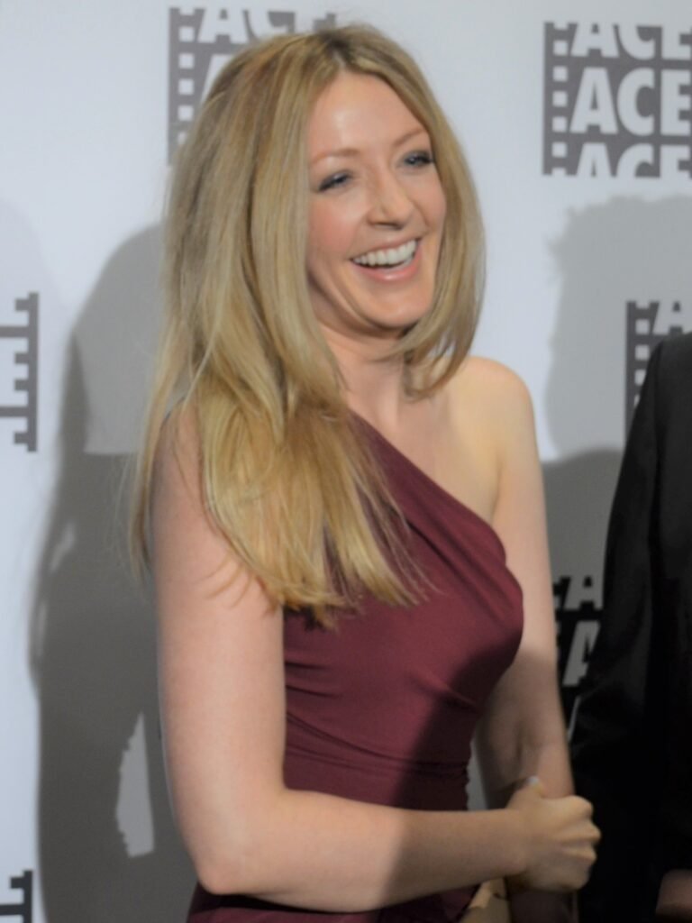 Photo of Jennifer Finnigan