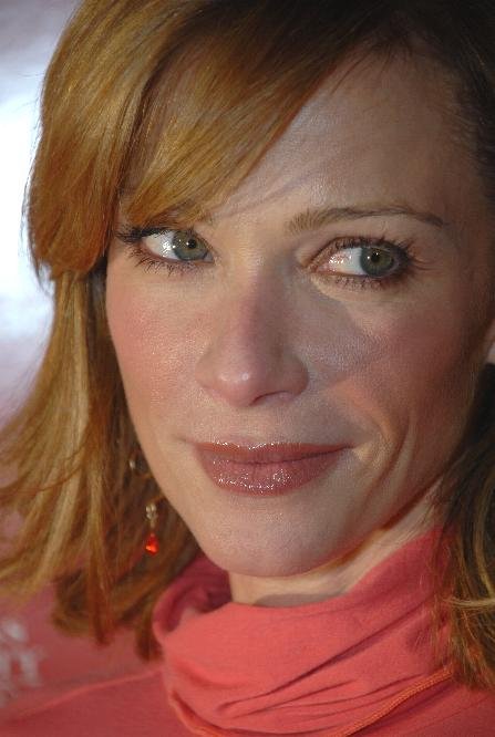 Photo of Lauren Holly