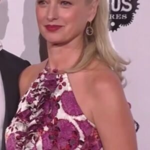 Photo of Katherine LaNasa
