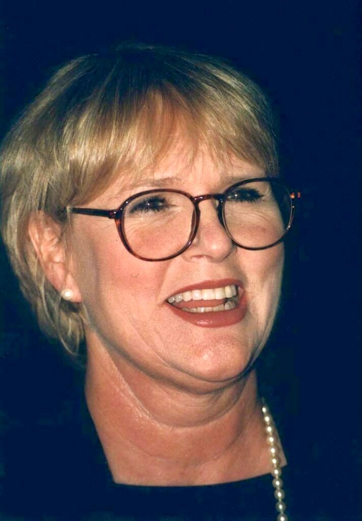 Photo of Sharon Gless
