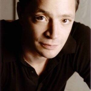 Photo of Joshua Malina