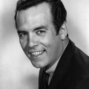 Photo of Pernell Roberts