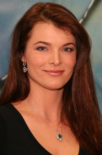 Photo of Stephanie Romanov
