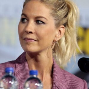 Photo of Jenna Elfman