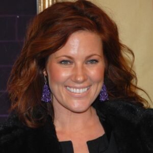 Photo of Elisa Donovan