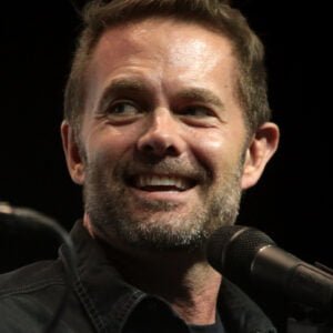 Photo of Garret Dillahunt