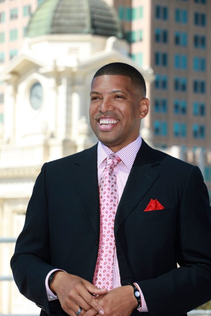 Photo of Kevin Johnson (basketball)