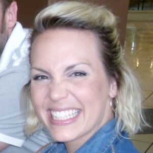 Photo of Evynne Hollens