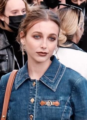 Photo of Emma Chamberlain