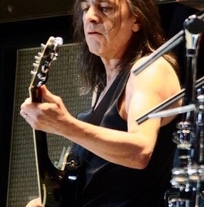 Photo of Malcolm Young