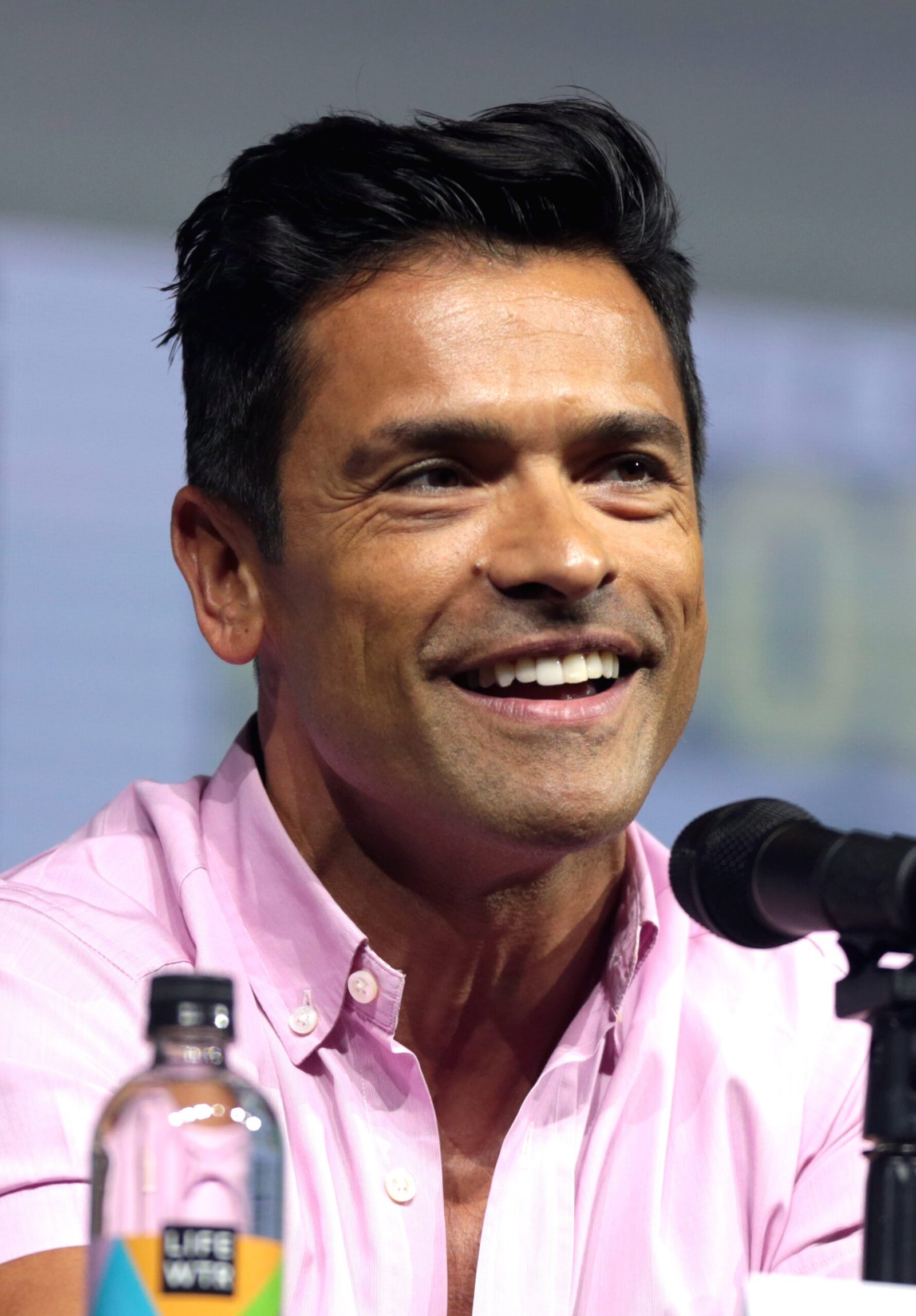Photo of Mark Consuelos