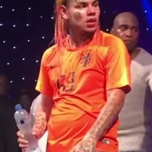 Photo of 6ix9ine