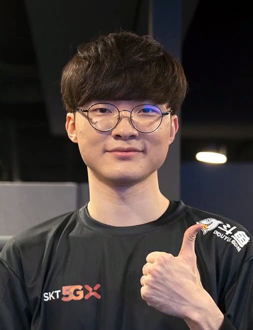 Photo of Faker (gamer)