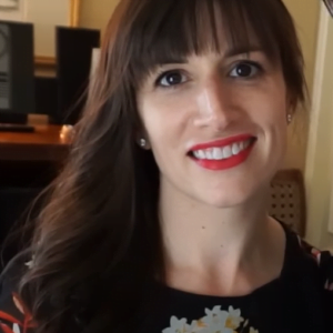 Photo of Sarah Urist Green