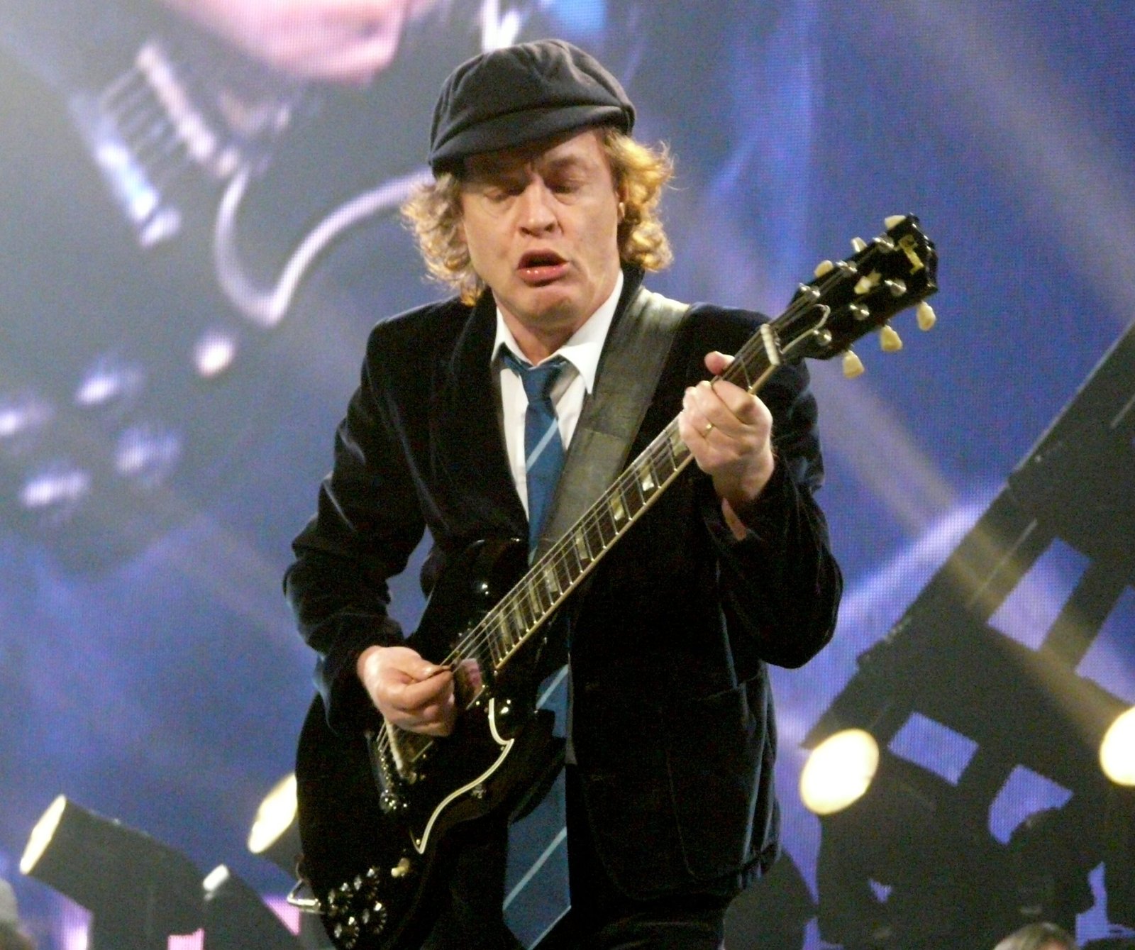 Is Angus Young Dead? Age, Birthplace and Zodiac Sign