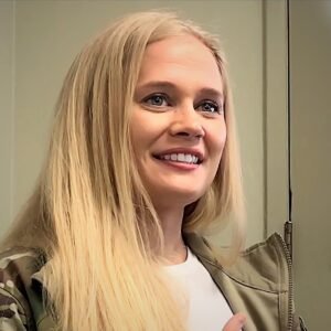 Photo of Carly Schroeder