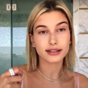 Photo of Hailey Bieber