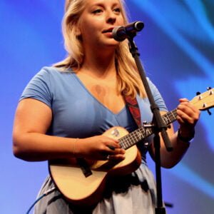 Photo of Julia Nunes