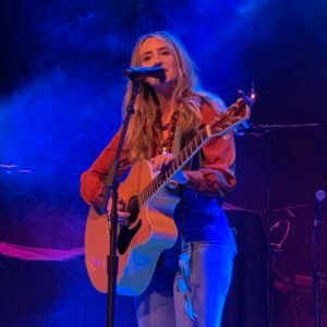 Photo of Lainey Wilson