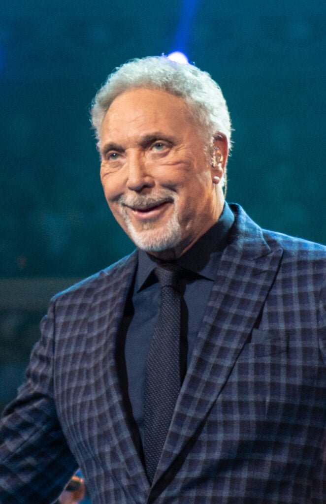 Photo of Tom Jones (singer)