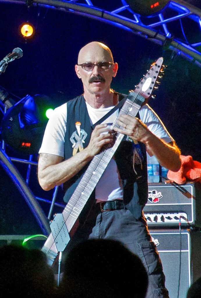 Photo of Tony Levin