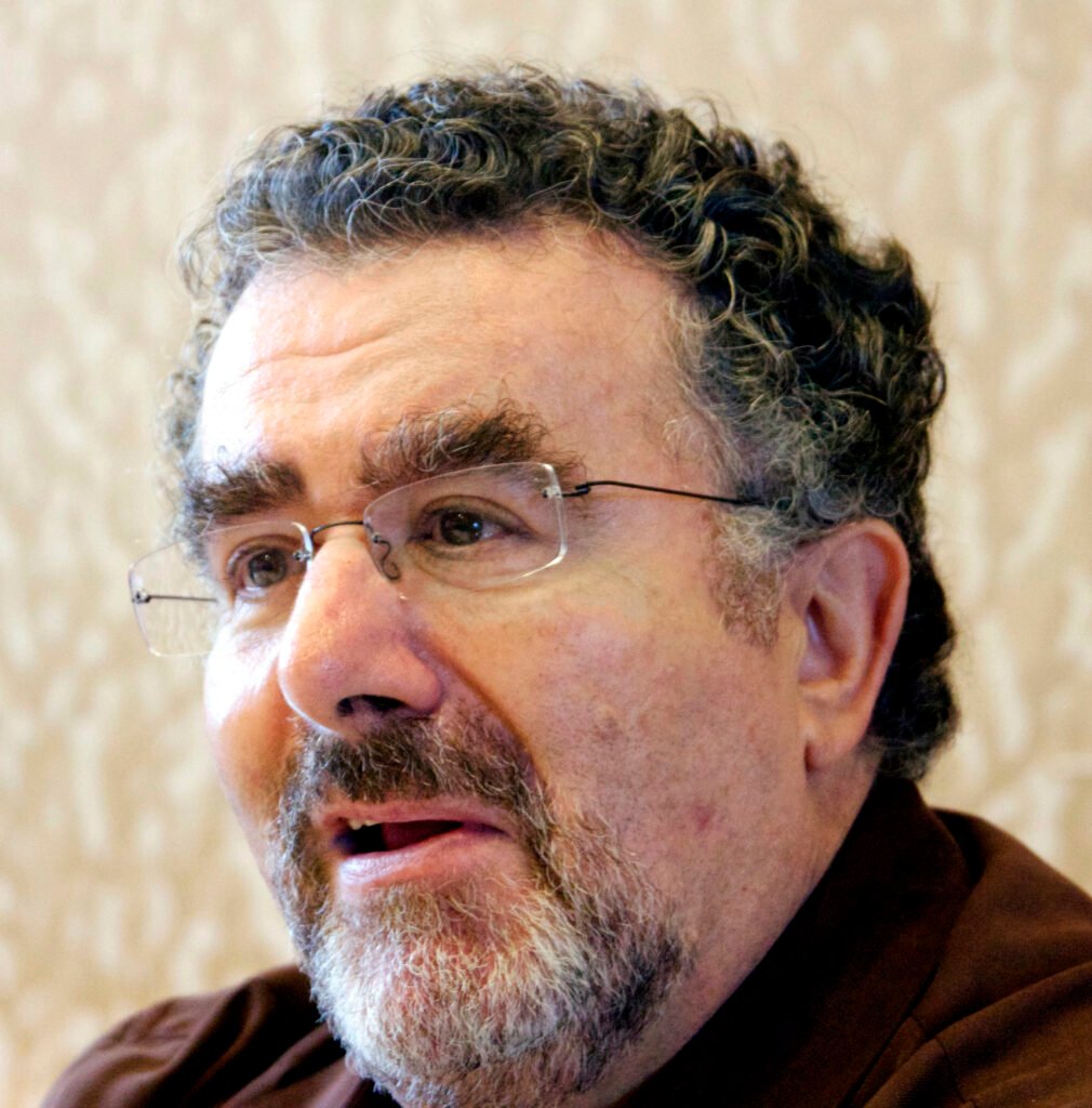 Photo of Saul Rubinek